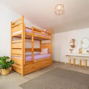 Female Hostel Faro