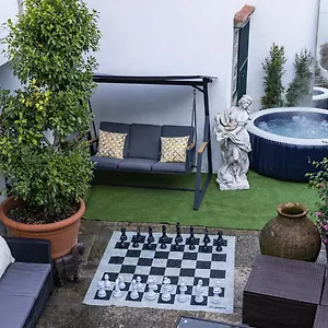 Bed and breakfast Small Cozy In Palace Patio With Hot Tub And Snooker - Wow